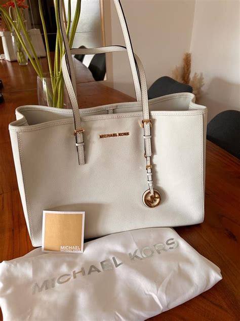 michael kors tasche weis|Michael Kors tragetasche.